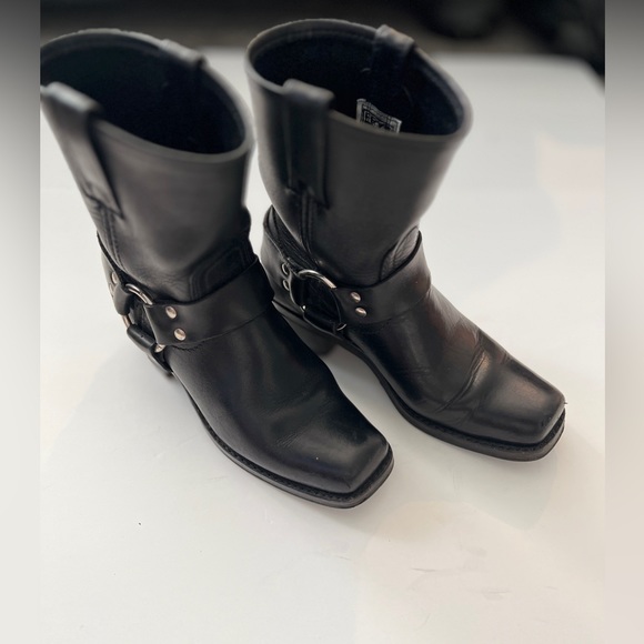 Frye Ankle Boot. - Picture 2 of 5